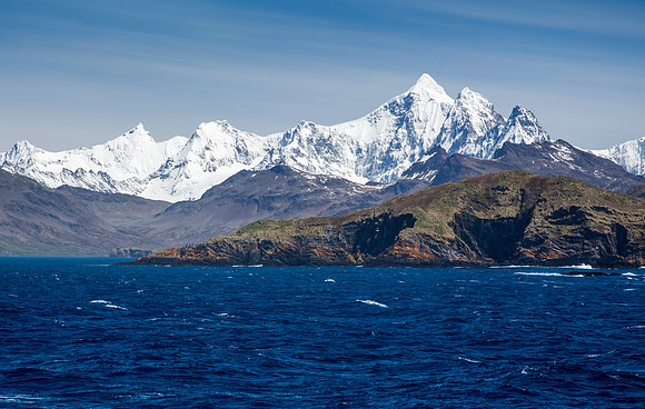 Entering Fortuna Bay