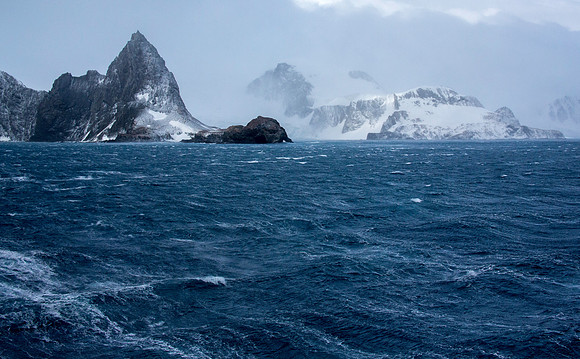 Elephant Island winds don't allow landing